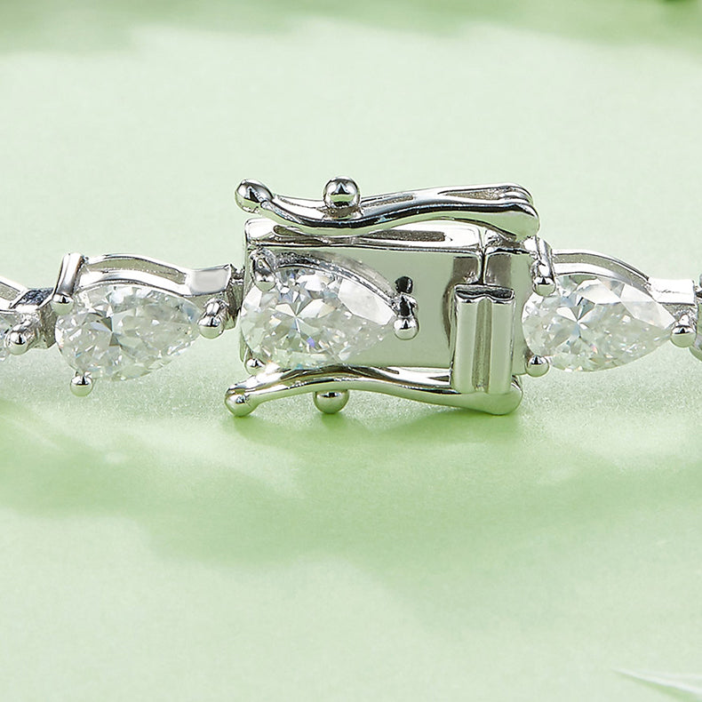 Infinity Triangle Cut 0.5CT VVS Moissanite Diamond Bracelet in 925 Silver