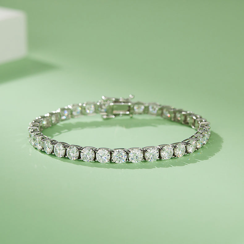Classic Four-Prong Moissanite Tennis Bracelet in S925 Silver