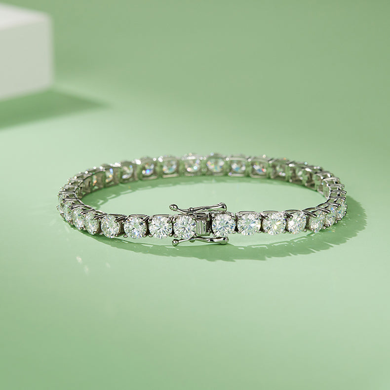 Classic Four-Prong Moissanite Tennis Bracelet in S925 Silver